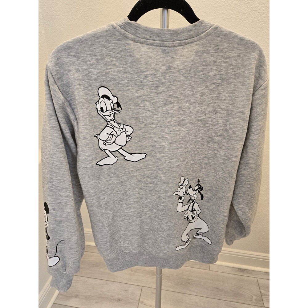 Disney Mickey & Friends Classic Black & White Graphic Crewneck M Sweatshirt - Picture 11 of 14